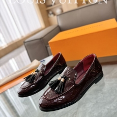 Louis Vuitton Low Shoes